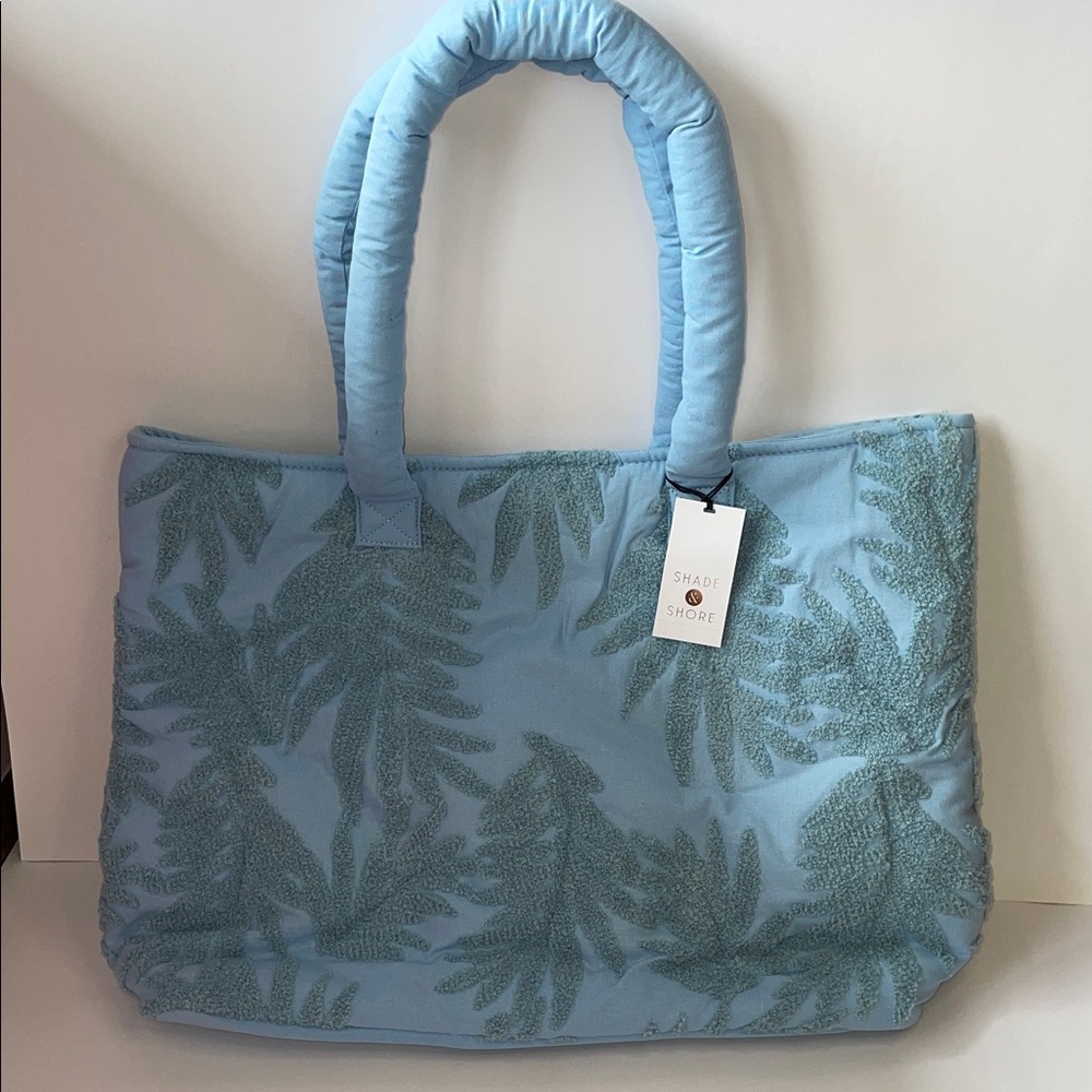 NWT Shade & Shore Sky Blue Quilted Leaf Tote/Beach Bag. - Picture 1 of 6
